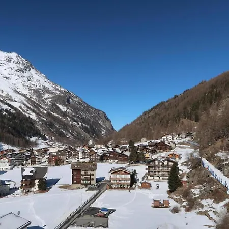 In Valais Near Lift & Valley * Saas-Balen