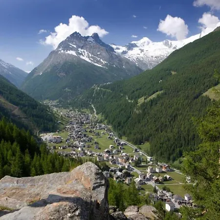 In Valais Near Lift & Valley * Saas-Balen