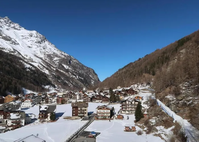 In Valais Near Lift & Valley * Saas-Balen